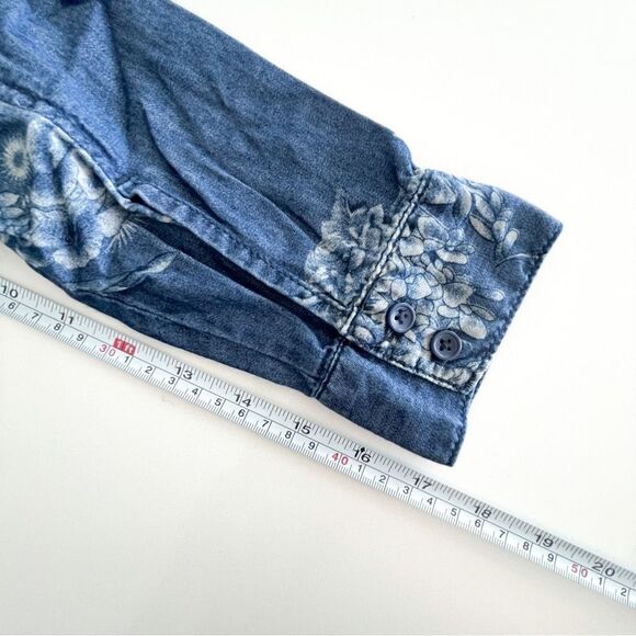 Vero Moda Tipi Shirt Denim Chambray Floral Blue Button Up Women's S Cotton - Picture 8 of 9
